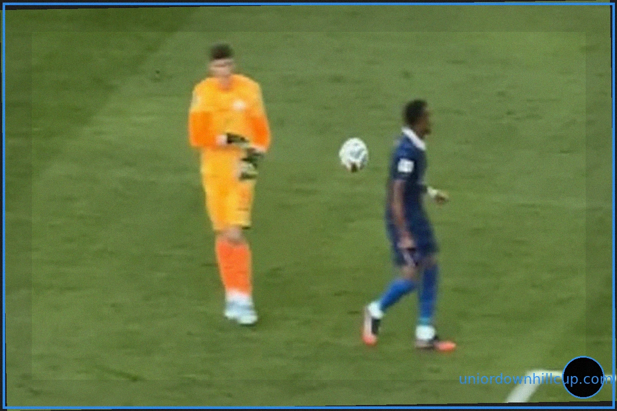 France-Paraguay: a ball thrown in the back... Things got heated after the match between Kylian Mbappé and the Paraguayan goalkeeper